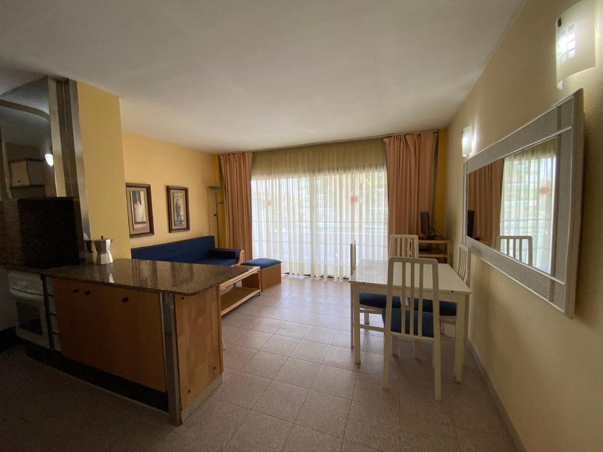 Apartamento Cerca De Playa ซาลอว์ ภายนอก รูปภาพ